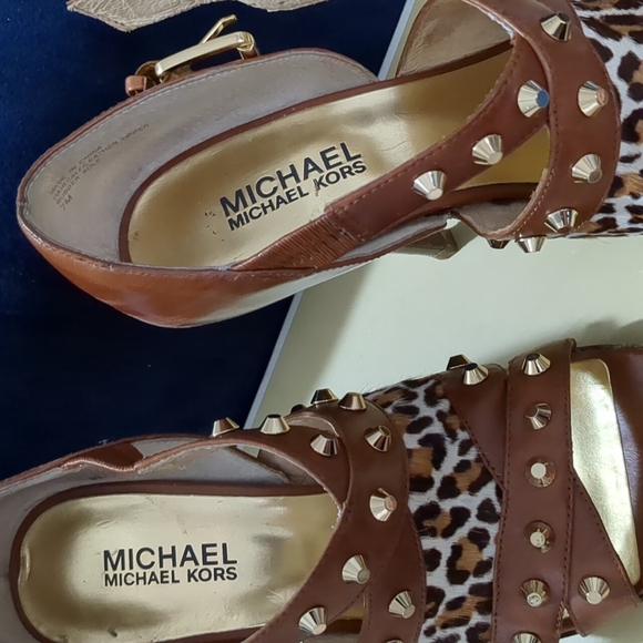 Michael kors shoes  size 7 M color brown - Picture 3 of 9